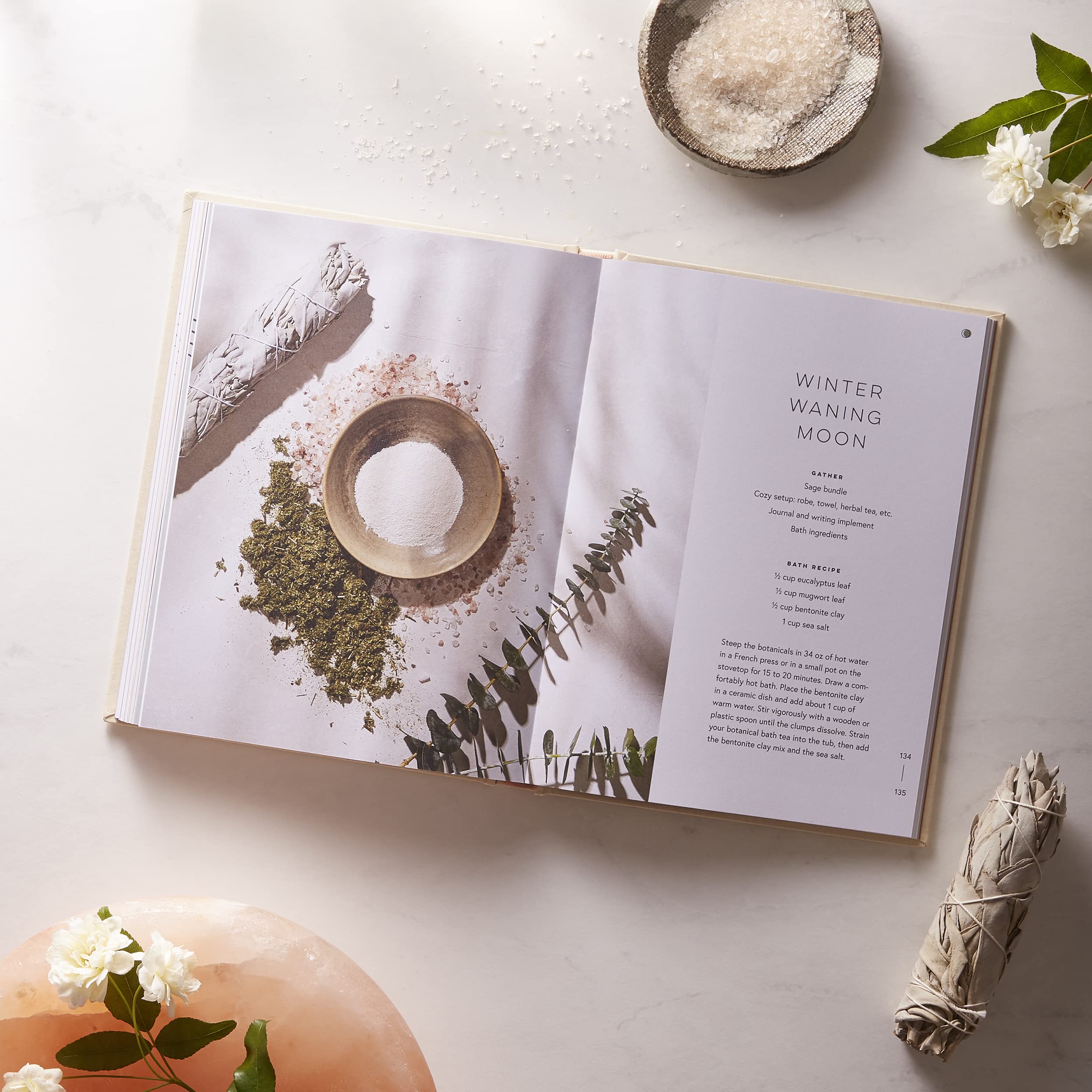 Moon Bath: Bathing Rituals and Recipes for Relaxation and Vitality